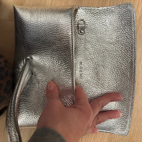 M Gemi Francesca Silver Leather Clutch - Picture 7 of 7